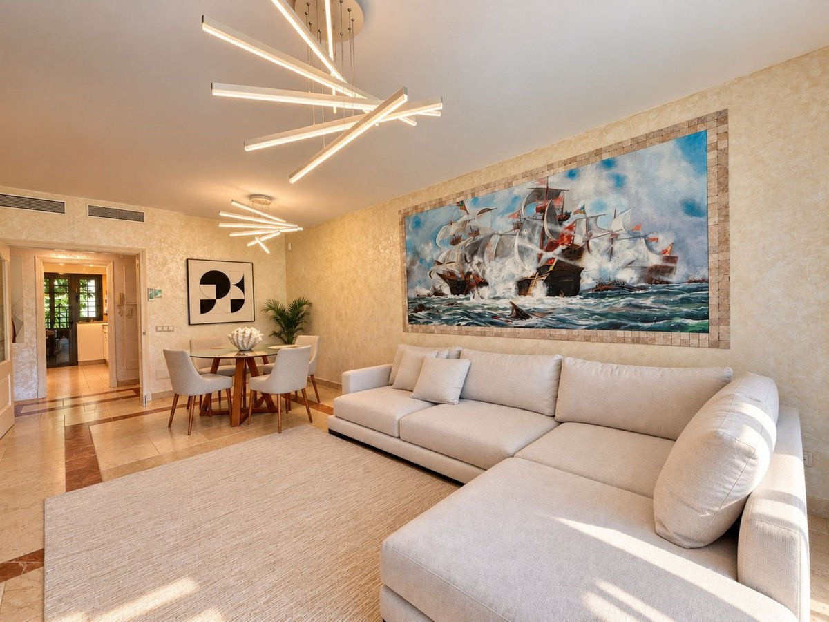 2 Bed Ground Floor Apartment in Estepona