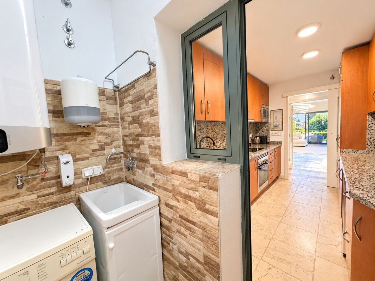 2 Bed Ground Floor Apartment in Estepona