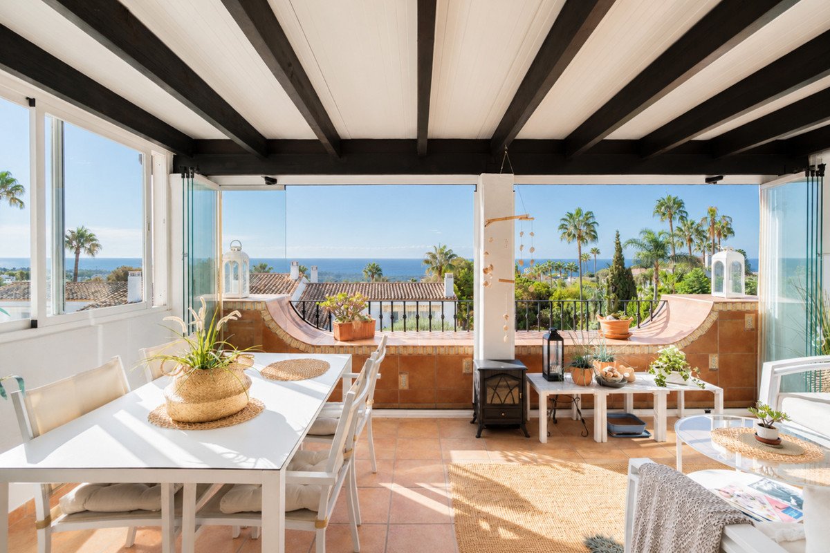 2 Bed Penthouse in El Paraiso