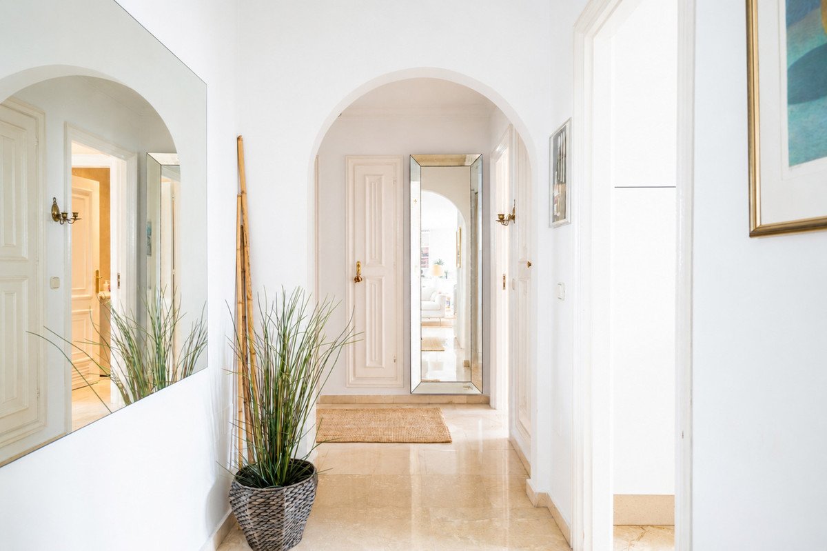 2 Bed Penthouse in El Paraiso