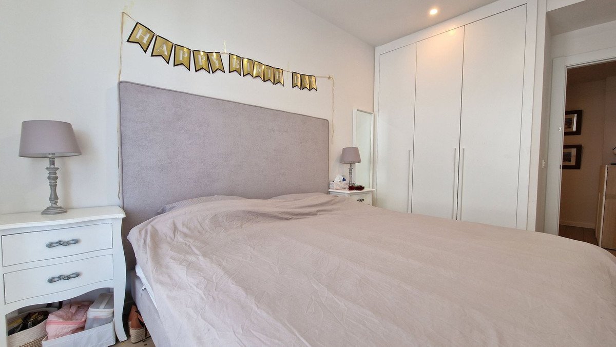 3 Bed Middle Floor Apartment in Nueva Andalucía