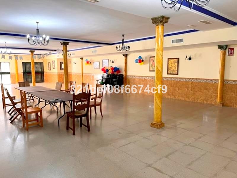 Commercial in Estepona