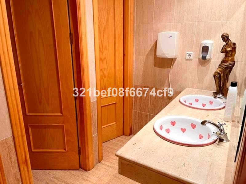 Commercial in Estepona