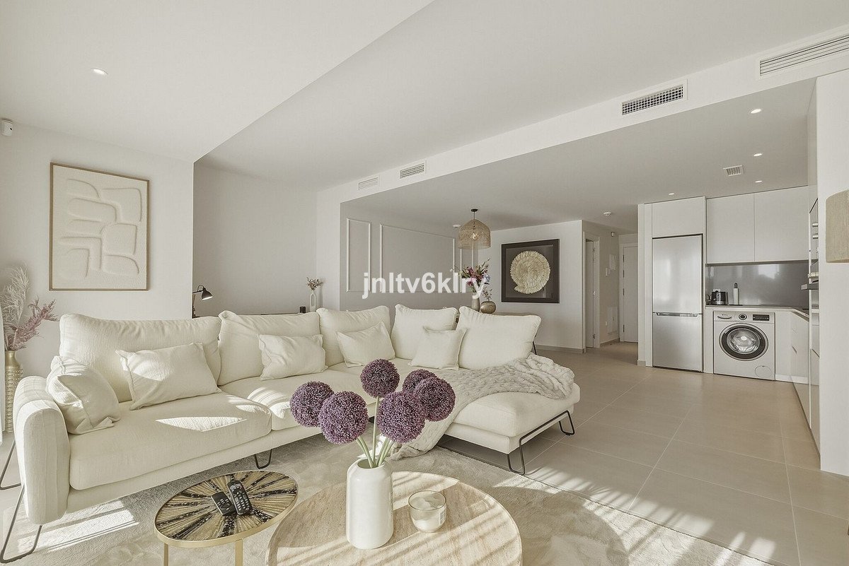3 Bed Middle Floor Apartment in Cancelada