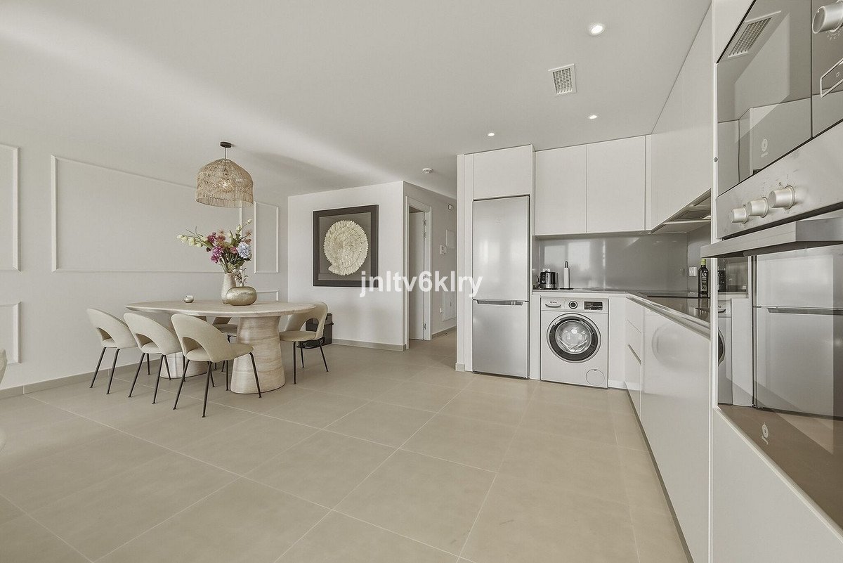 3 Bed Middle Floor Apartment in Cancelada