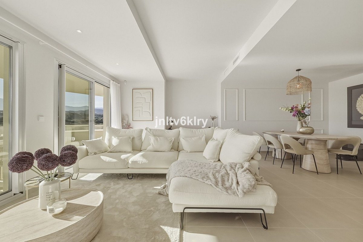 3 Bed Middle Floor Apartment in Cancelada