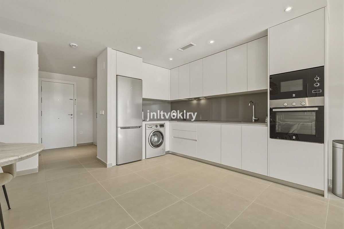 3 Bed Middle Floor Apartment in Cancelada