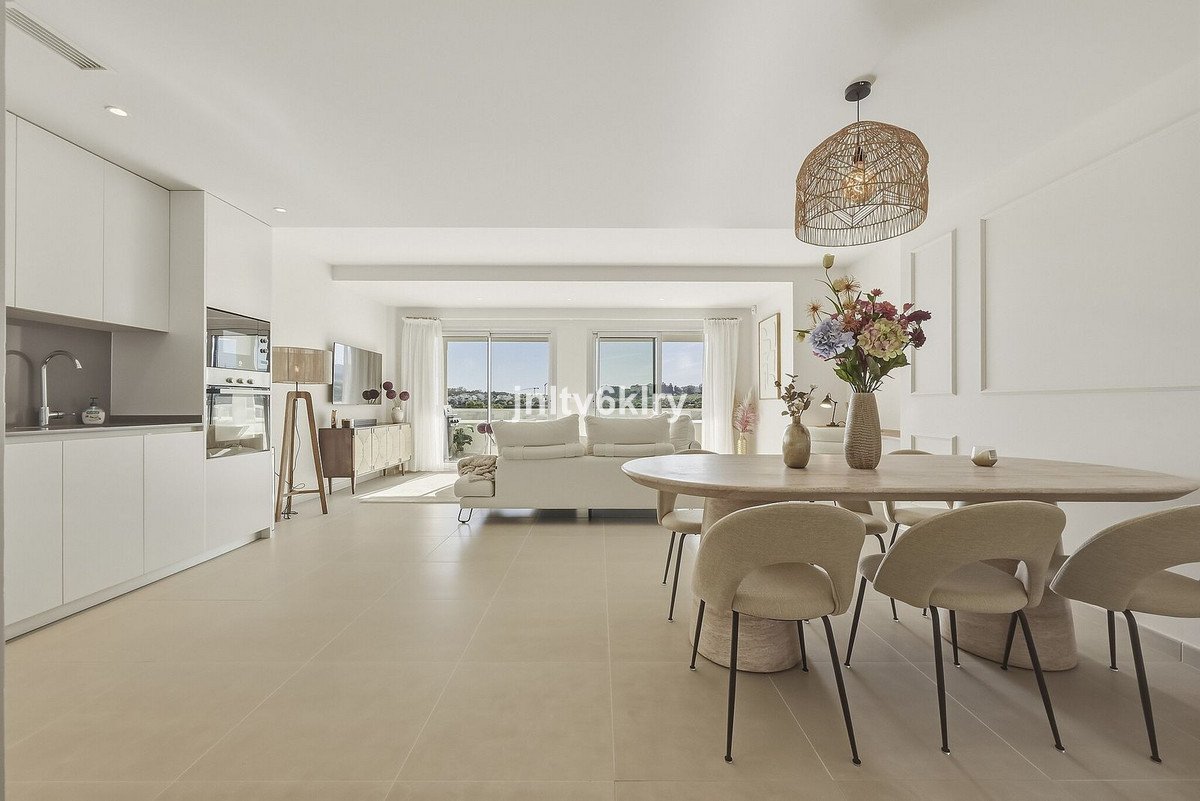3 Bed Middle Floor Apartment in Cancelada