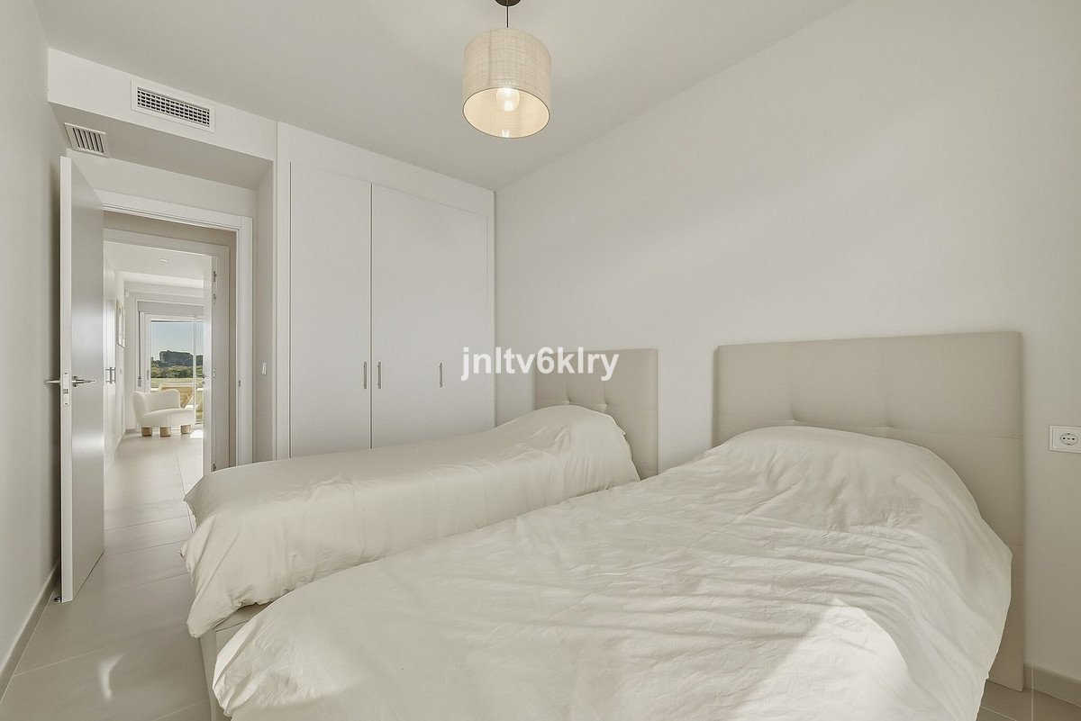 3 Bed Middle Floor Apartment in Cancelada
