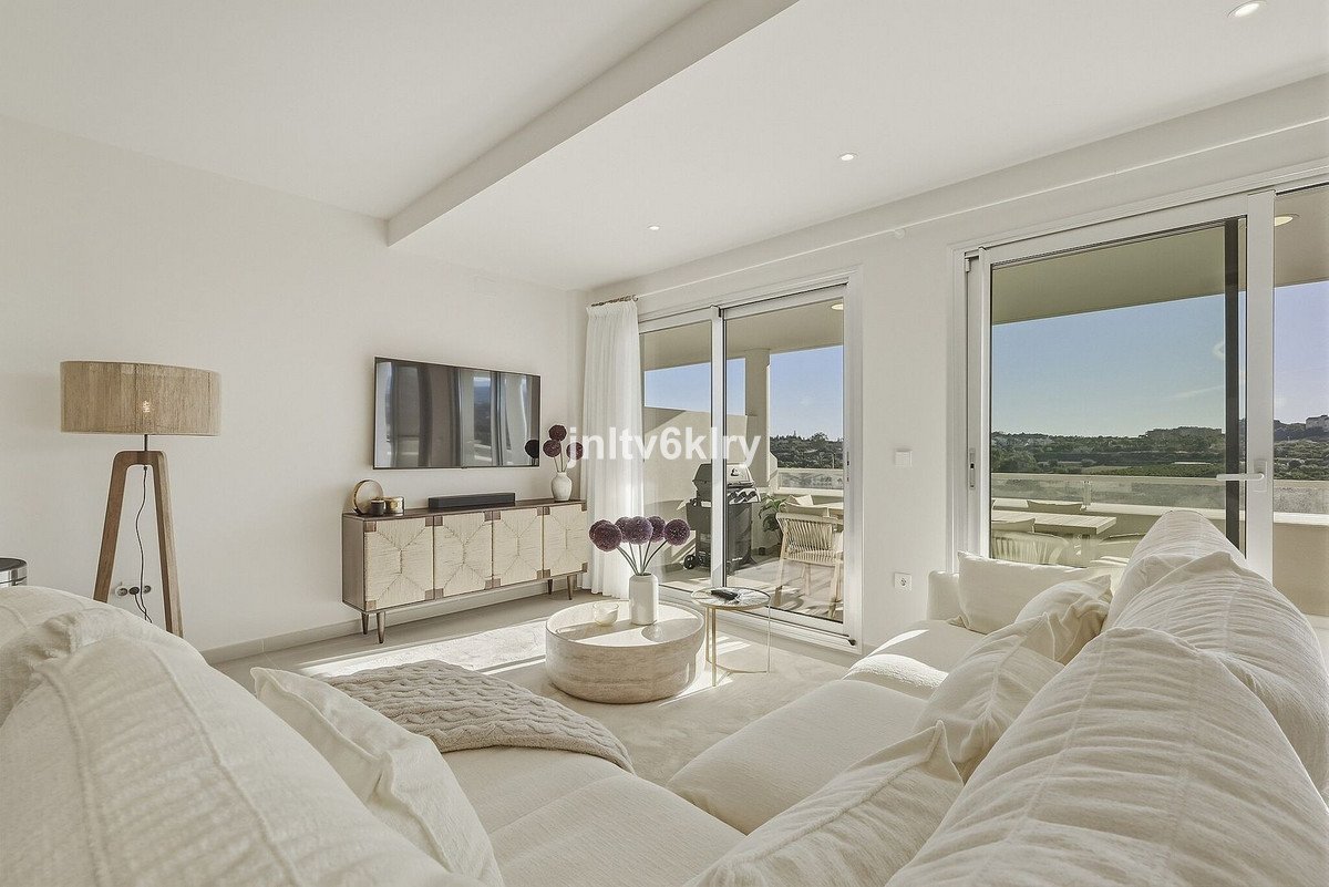 3 Bed Middle Floor Apartment in Cancelada