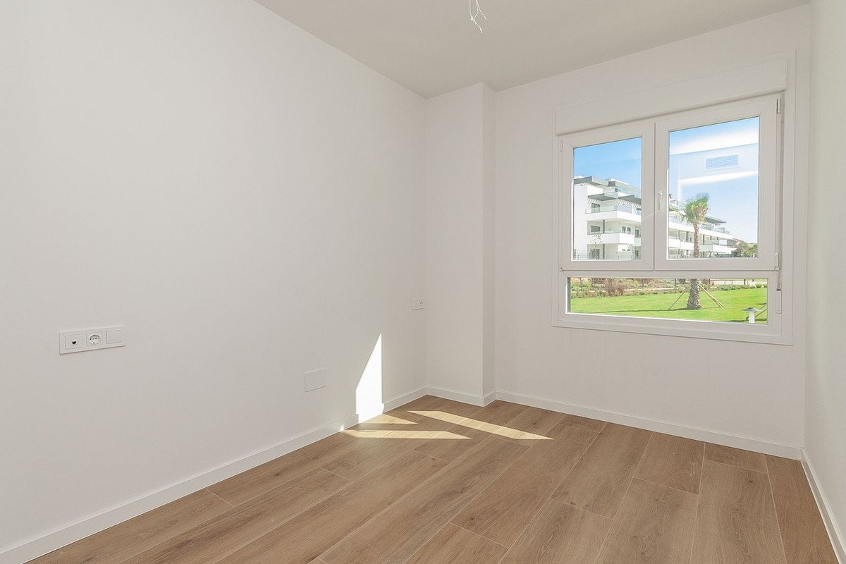 3 Bed Middle Floor Apartment in El Chaparral