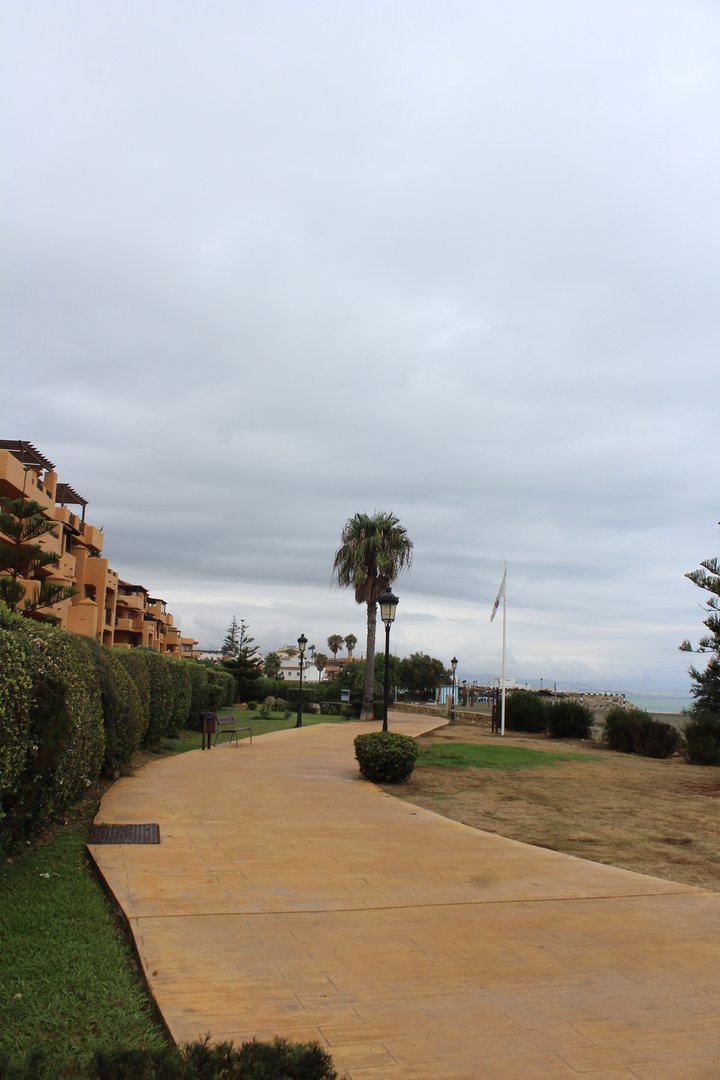 2 Bed Ground Floor Apartment in La Duquesa