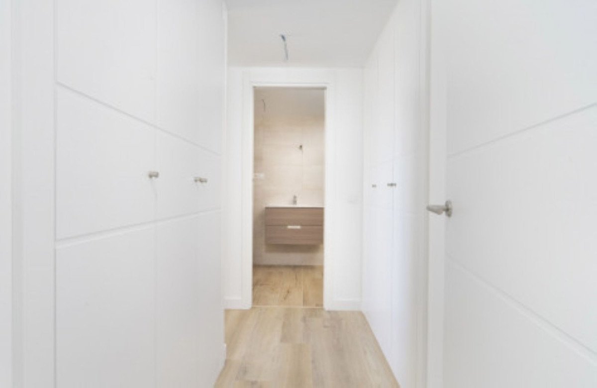 3 Bed Middle Floor Apartment in Nueva Andalucía