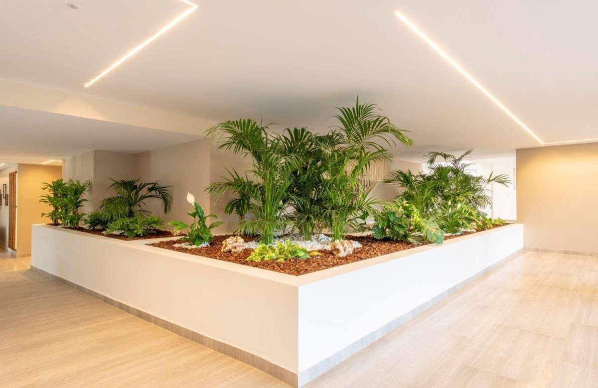 3 Bed Middle Floor Apartment in Nueva Andalucía
