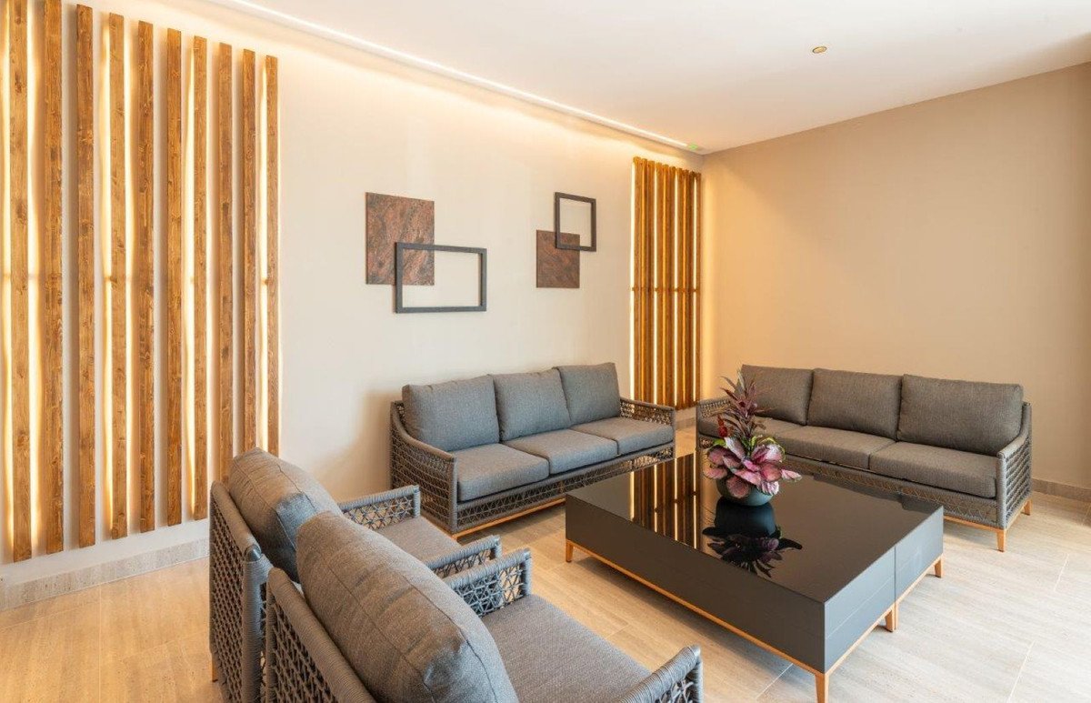 3 Bed Middle Floor Apartment in Nueva Andalucía