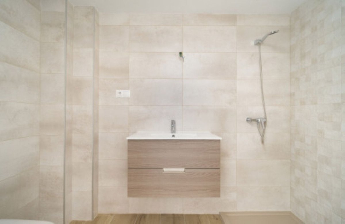 3 Bed Middle Floor Apartment in Nueva Andalucía