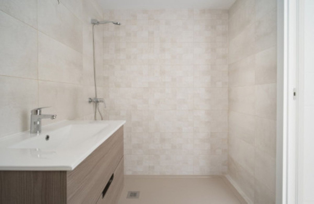 3 Bed Middle Floor Apartment in Nueva Andalucía