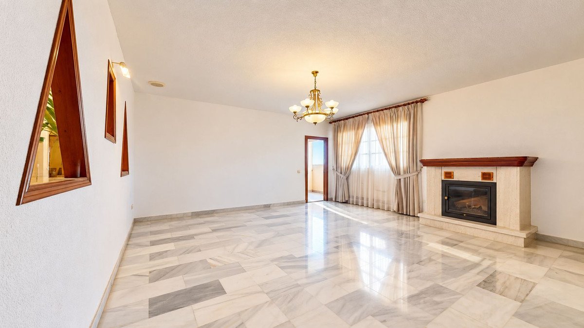 7 Bed Detached Villa in Arroyo de la Miel
