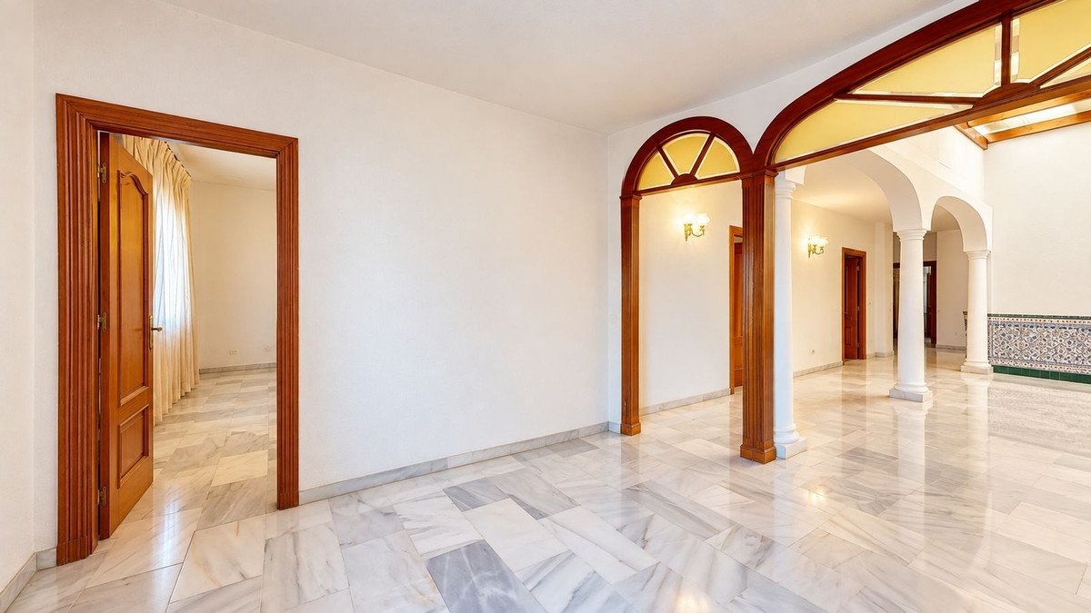7 Bed Detached Villa in Arroyo de la Miel