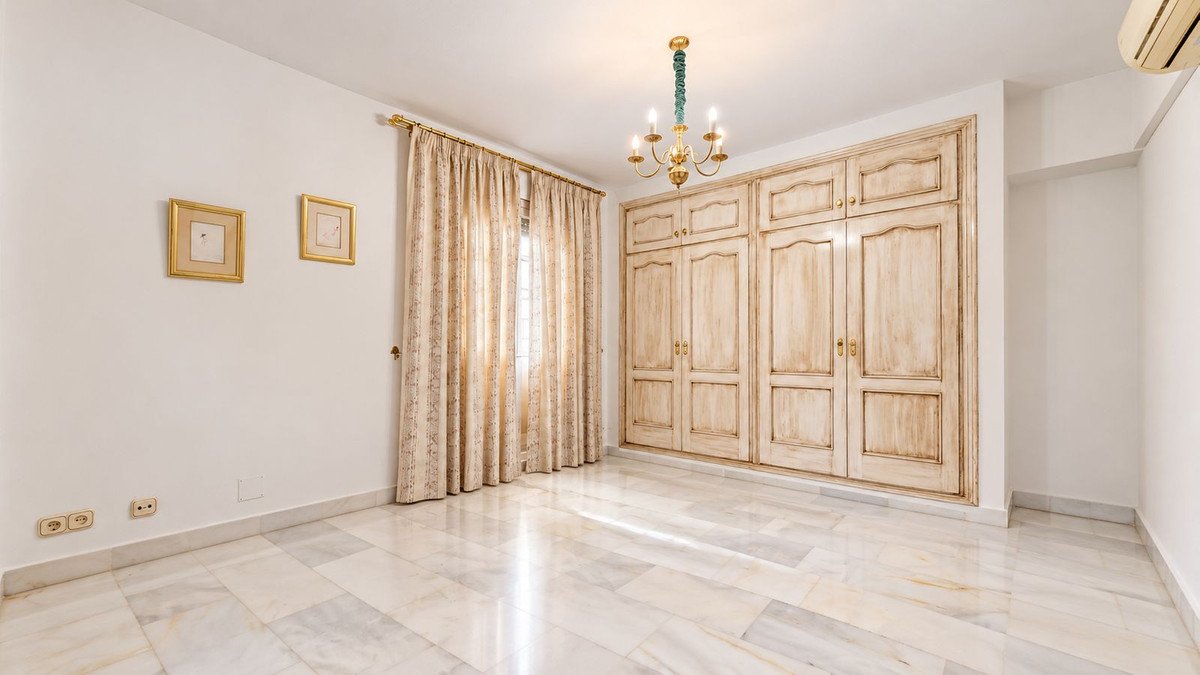 7 Bed Detached Villa in Arroyo de la Miel