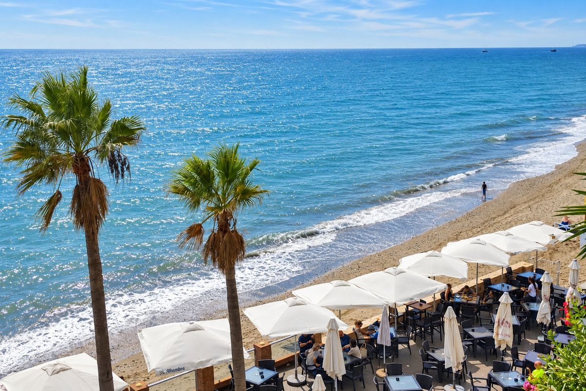 2 Bed Middle Floor Apartment in Benalmadena Costa