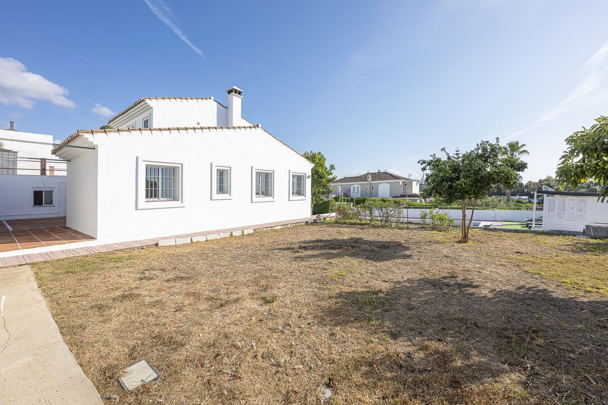 3 Bed Detached Villa in Estepona