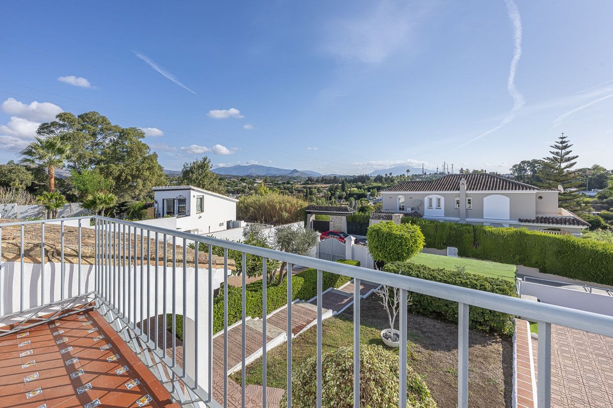 3 Bed Detached Villa in Estepona