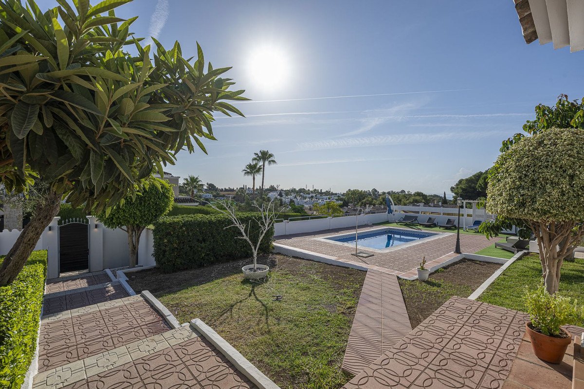 3 Bed Detached Villa in Estepona