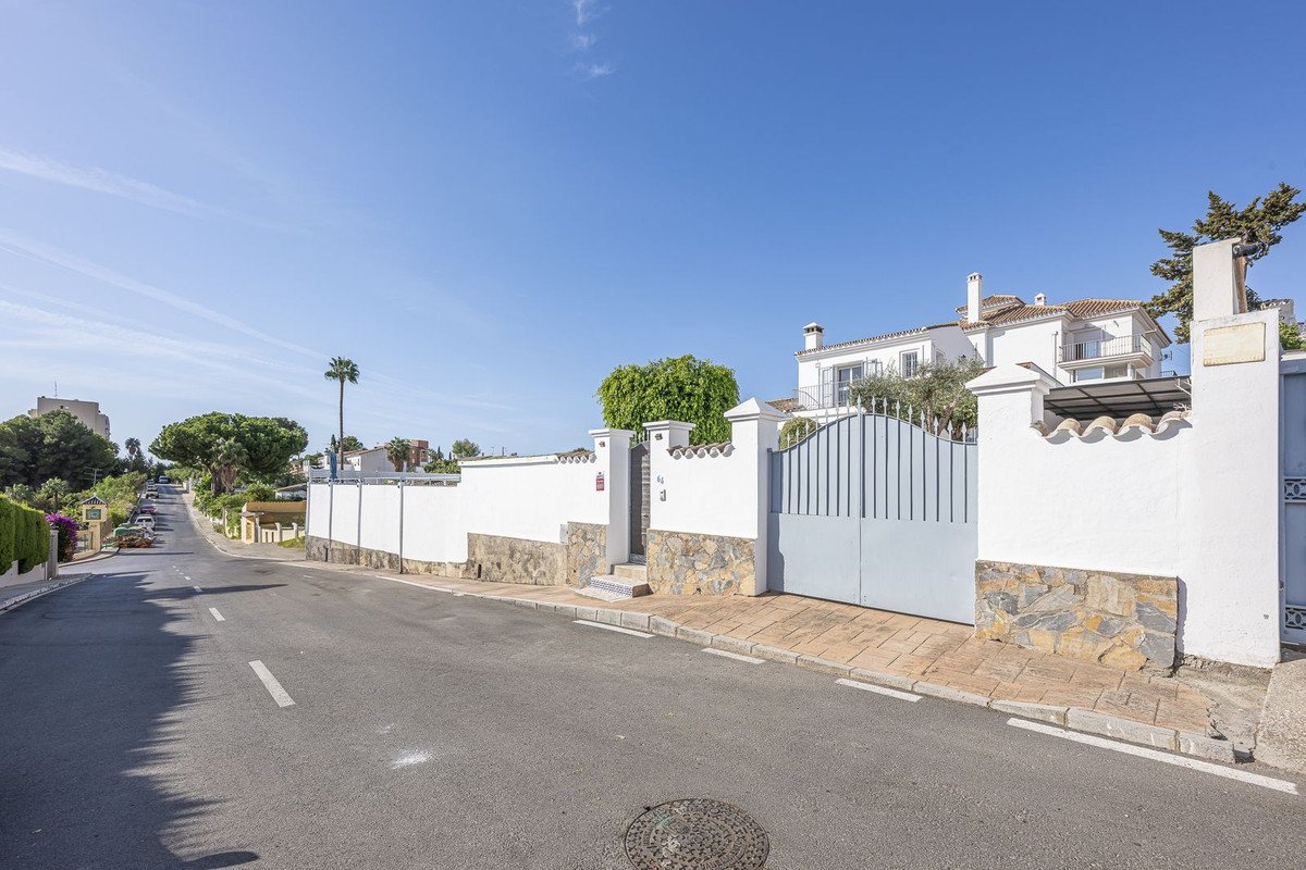 3 Bed Detached Villa in Estepona