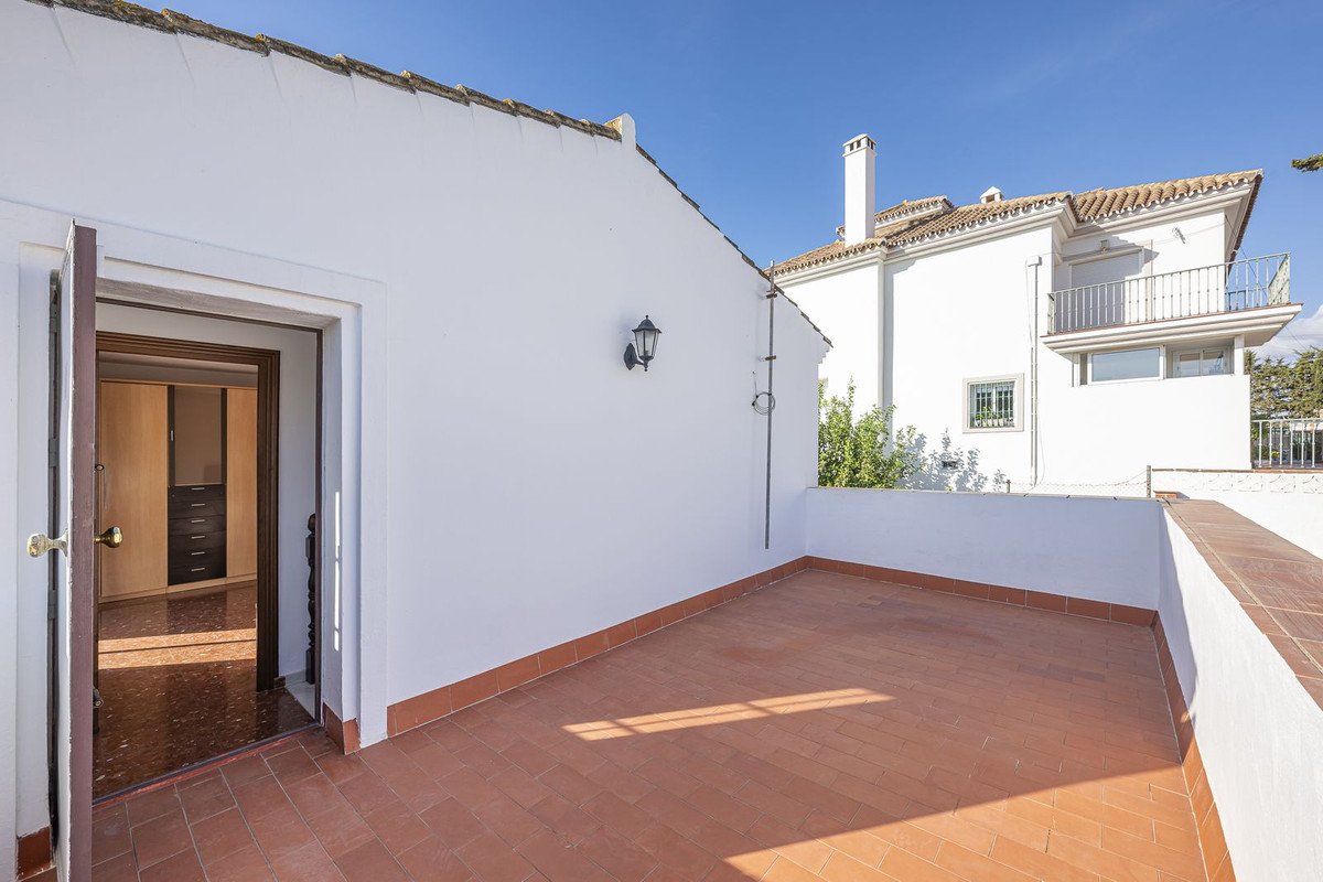 3 Bed Detached Villa in Estepona