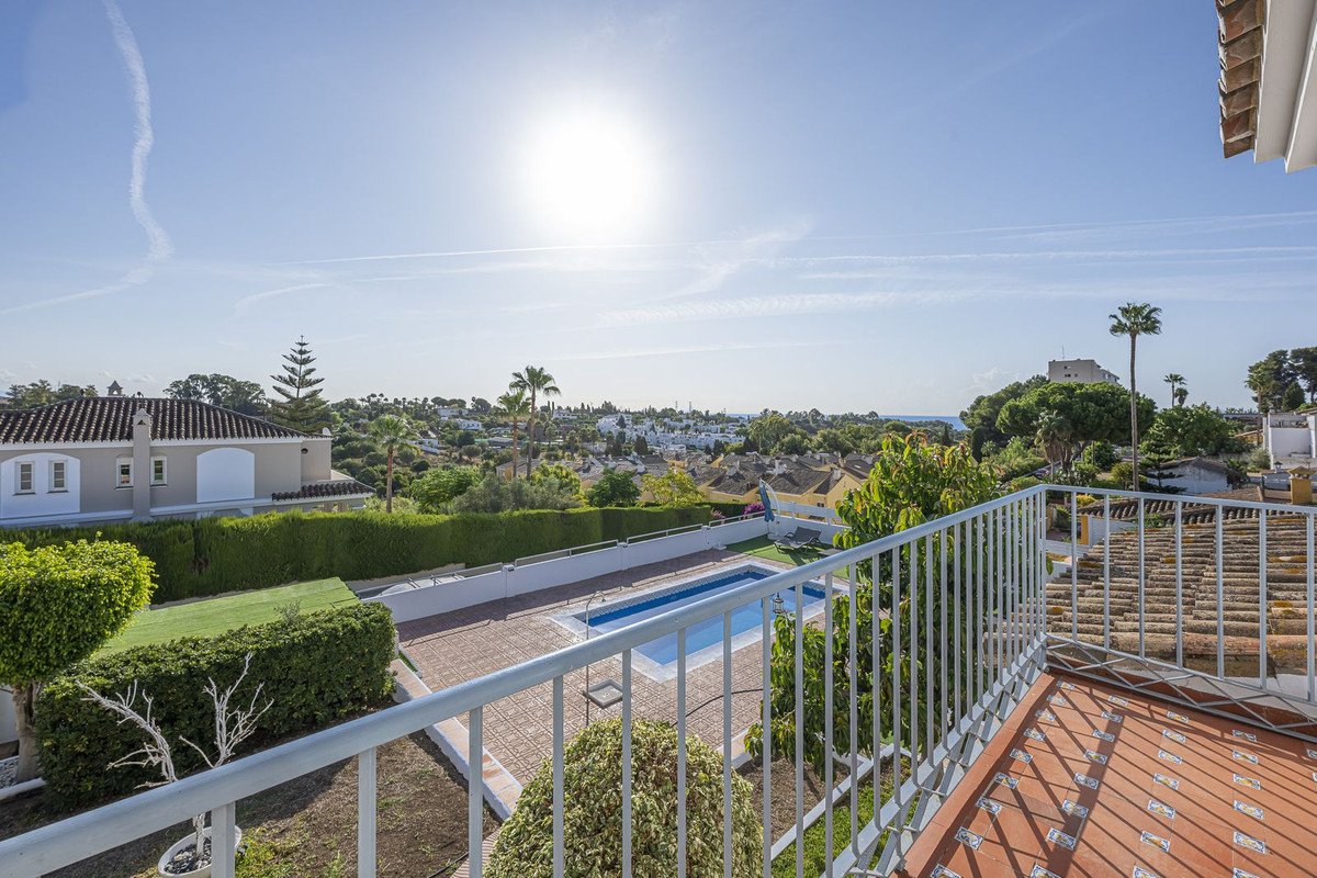 3 Bed Detached Villa in Estepona
