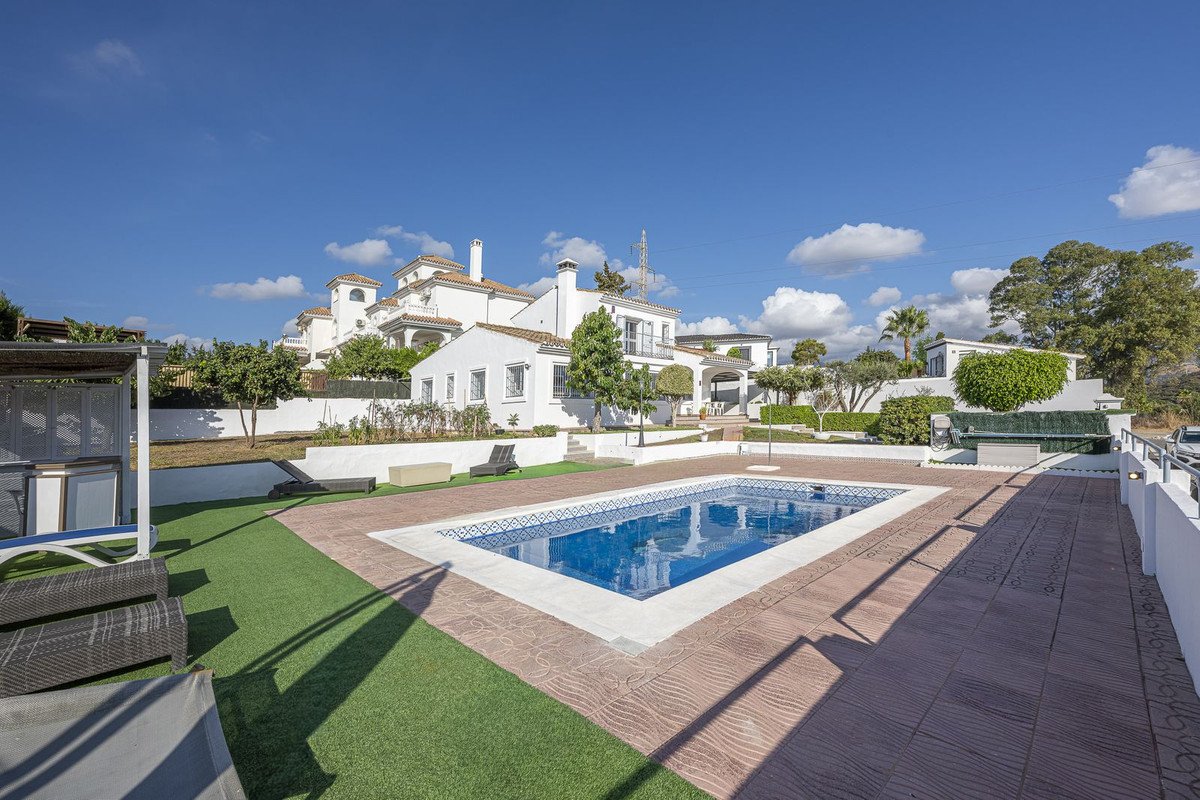 3 Bed Detached Villa in Estepona