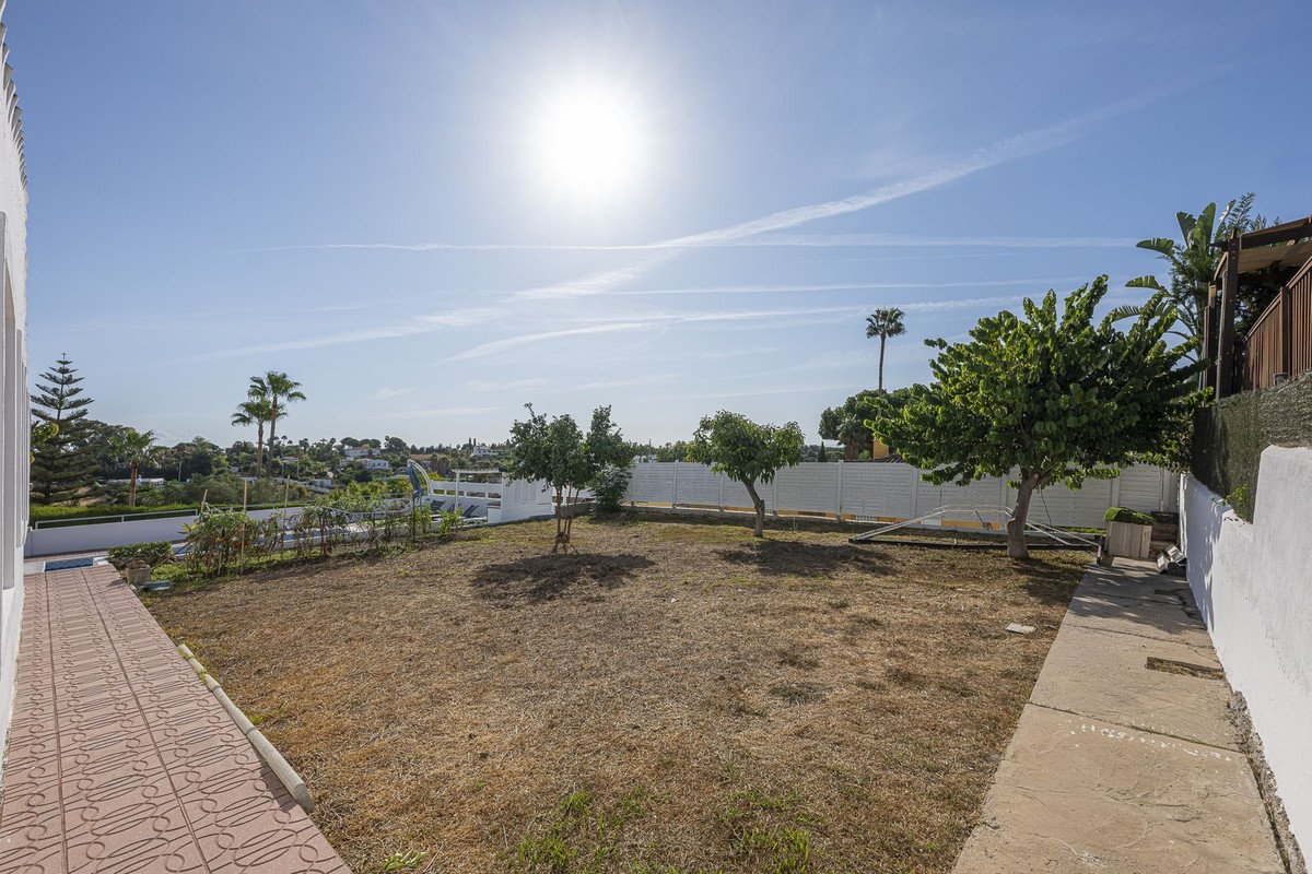 3 Bed Detached Villa in Estepona
