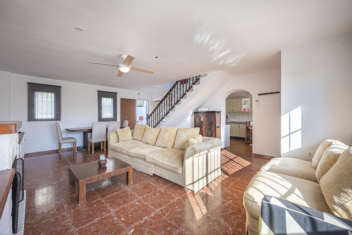 3 Bed Detached Villa in Estepona