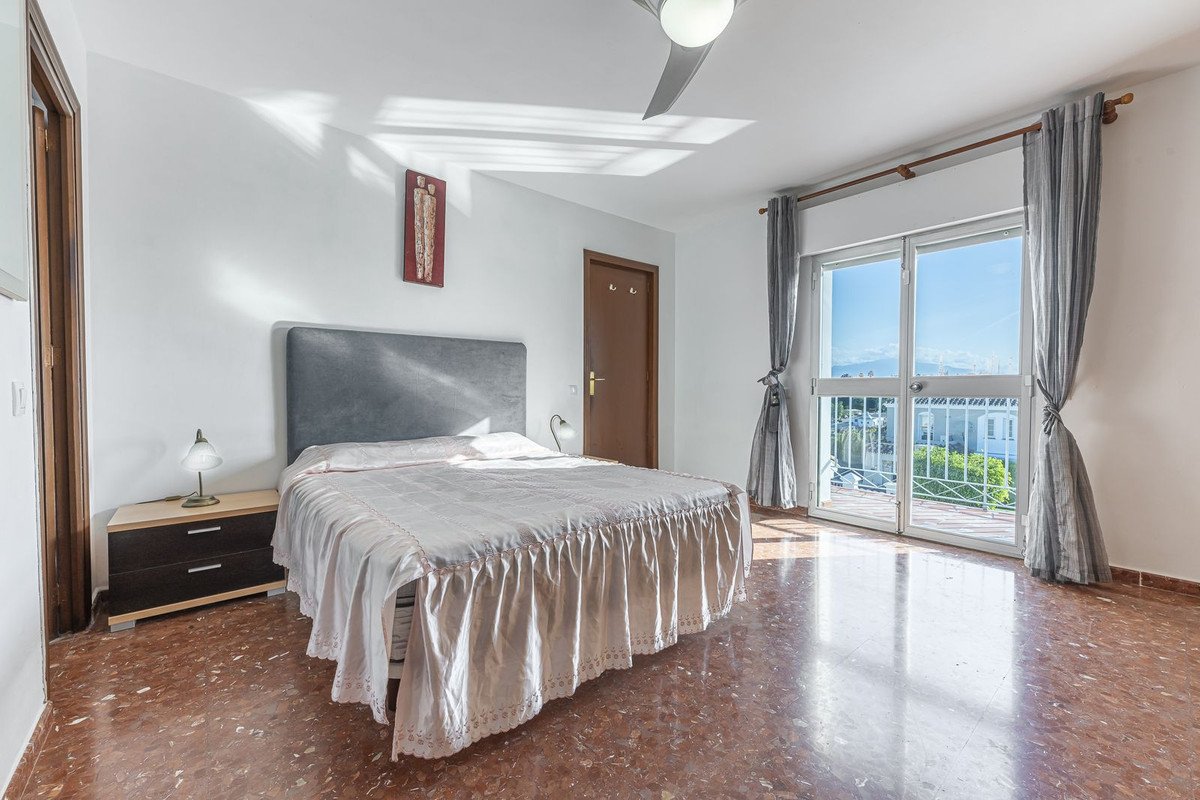 3 Bed Detached Villa in Estepona