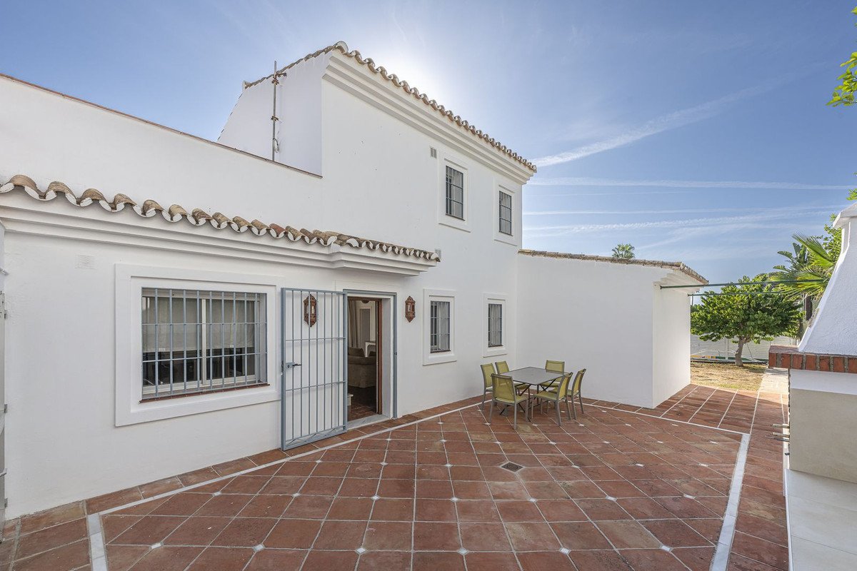 3 Bed Detached Villa in Estepona