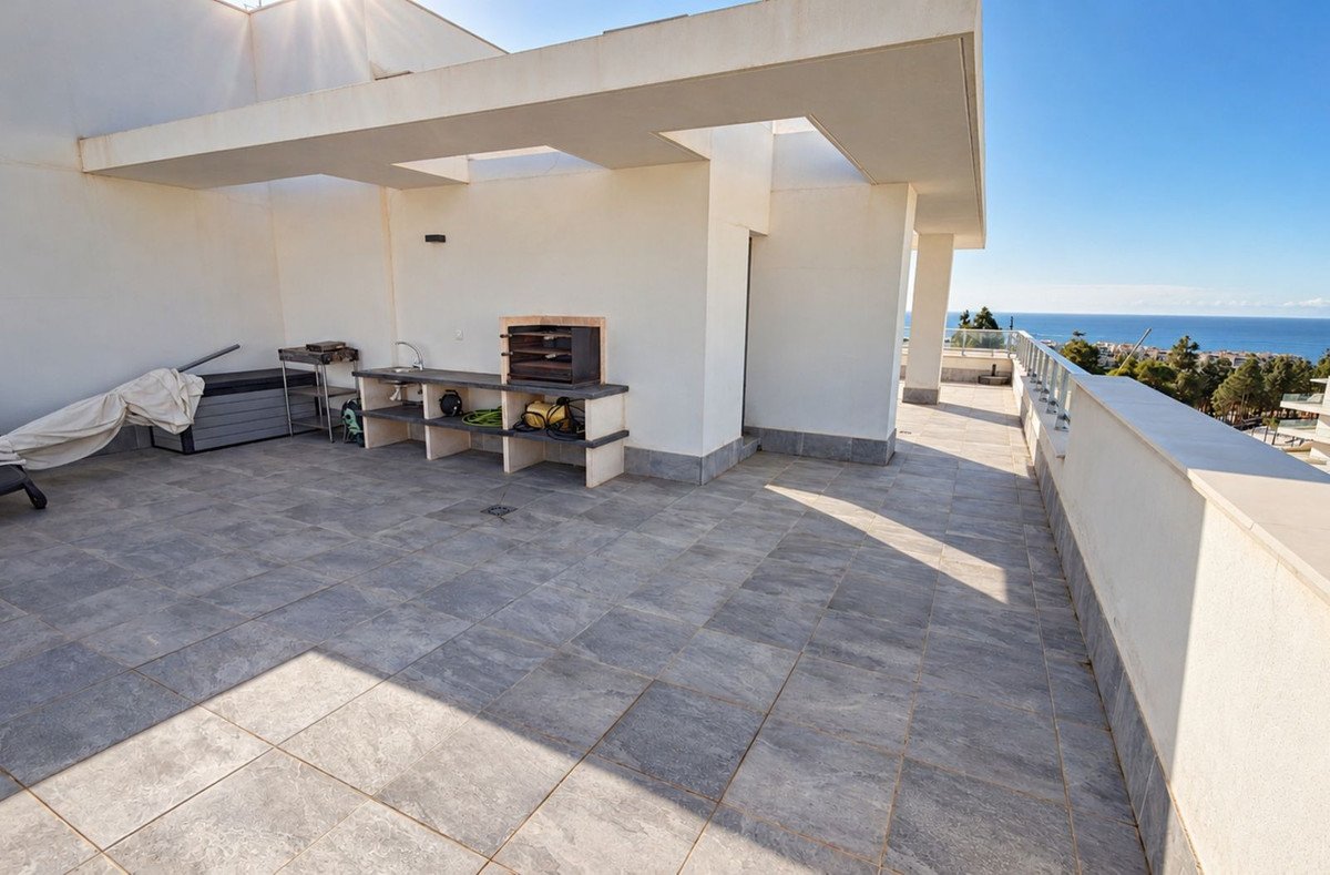 3 Bed Penthouse in Las Lagunas