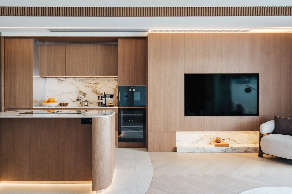 2 Bed Middle Floor Apartment in The Golden Mile
