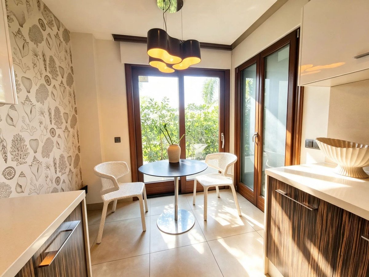 2 Bed Ground Floor Apartment in Estepona