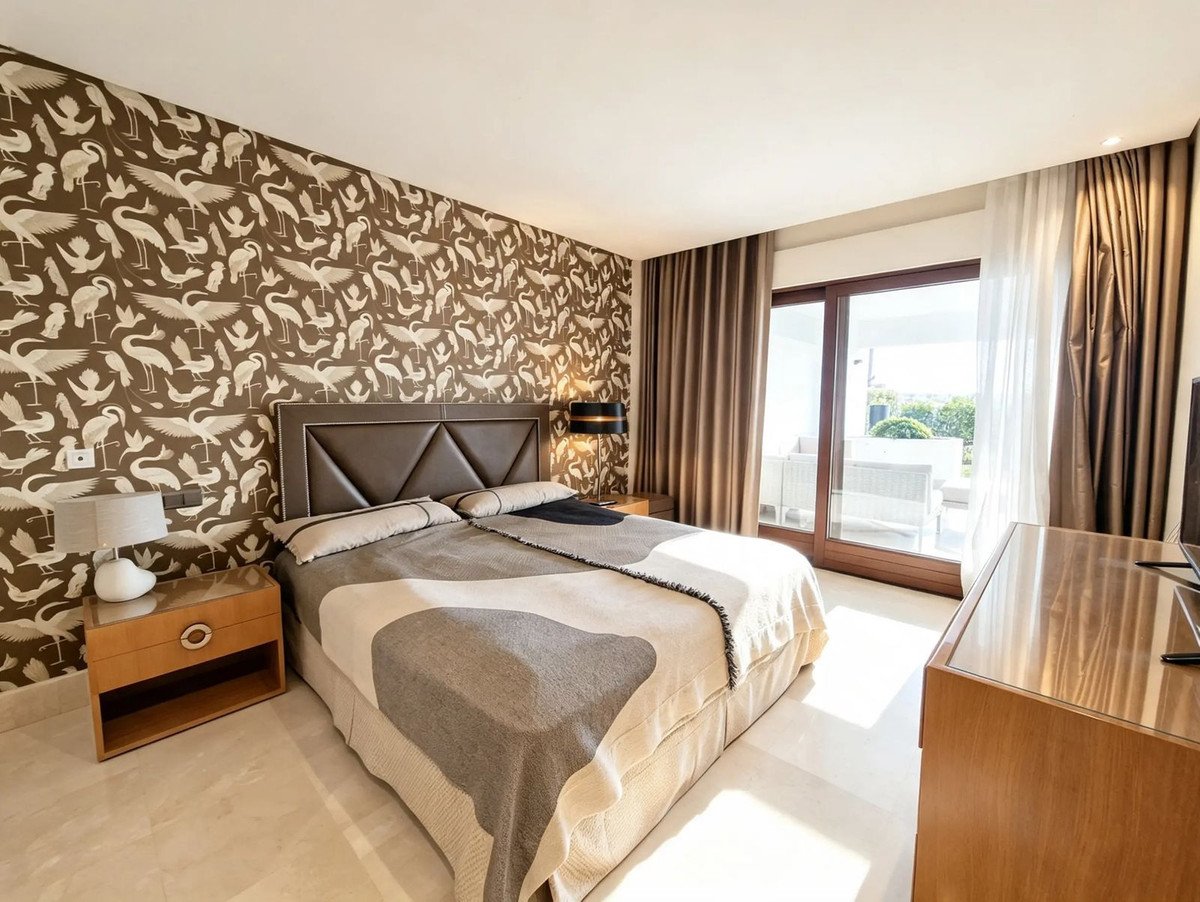 2 Bed Ground Floor Apartment in Estepona
