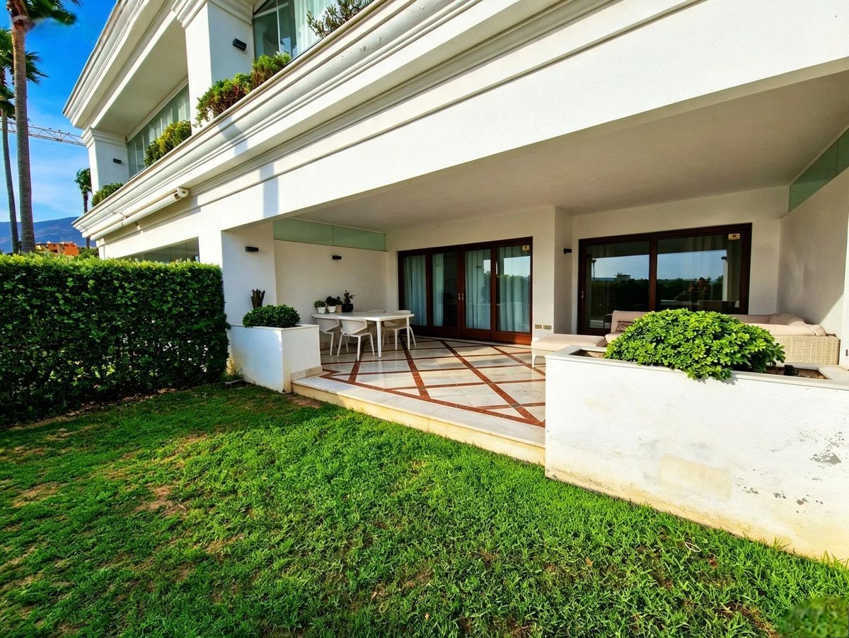 2 Bed Ground Floor Apartment in Estepona