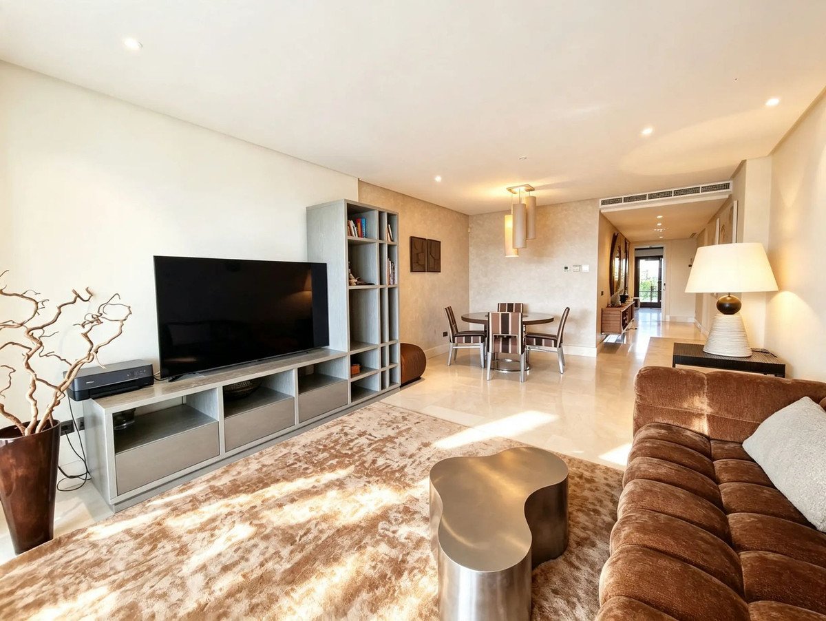 2 Bed Ground Floor Apartment in Estepona