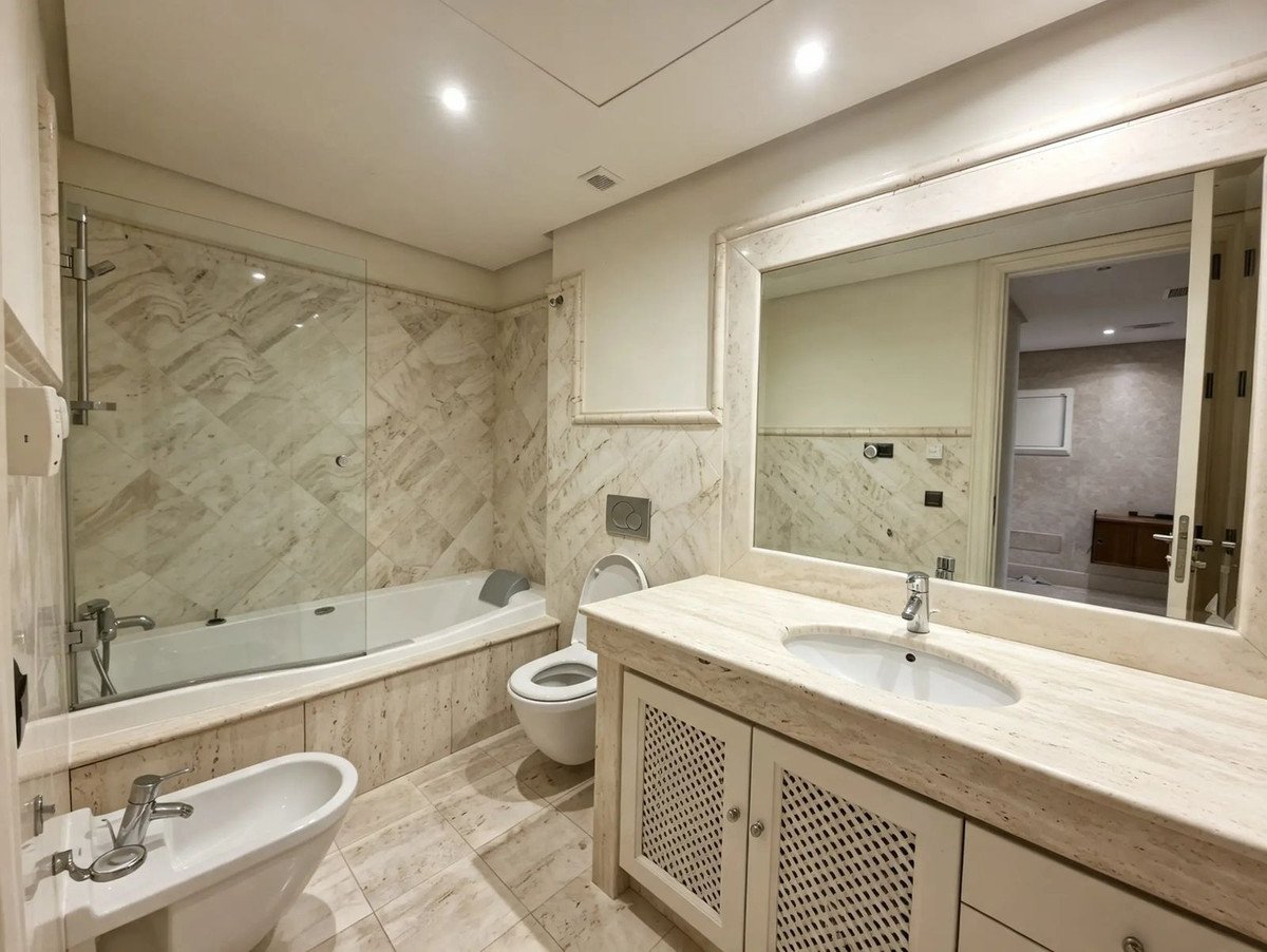 2 Bed Ground Floor Apartment in Estepona