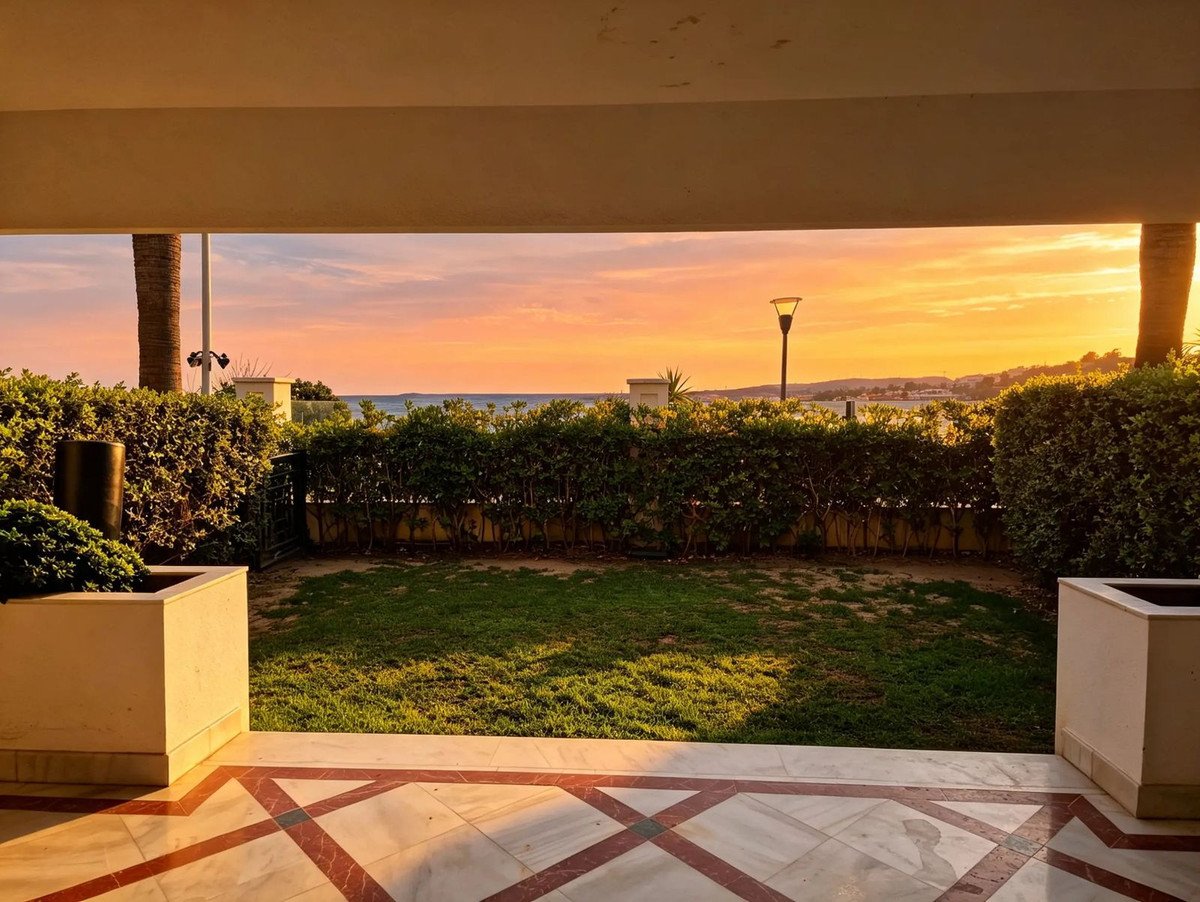 2 Bed Ground Floor Apartment in Estepona