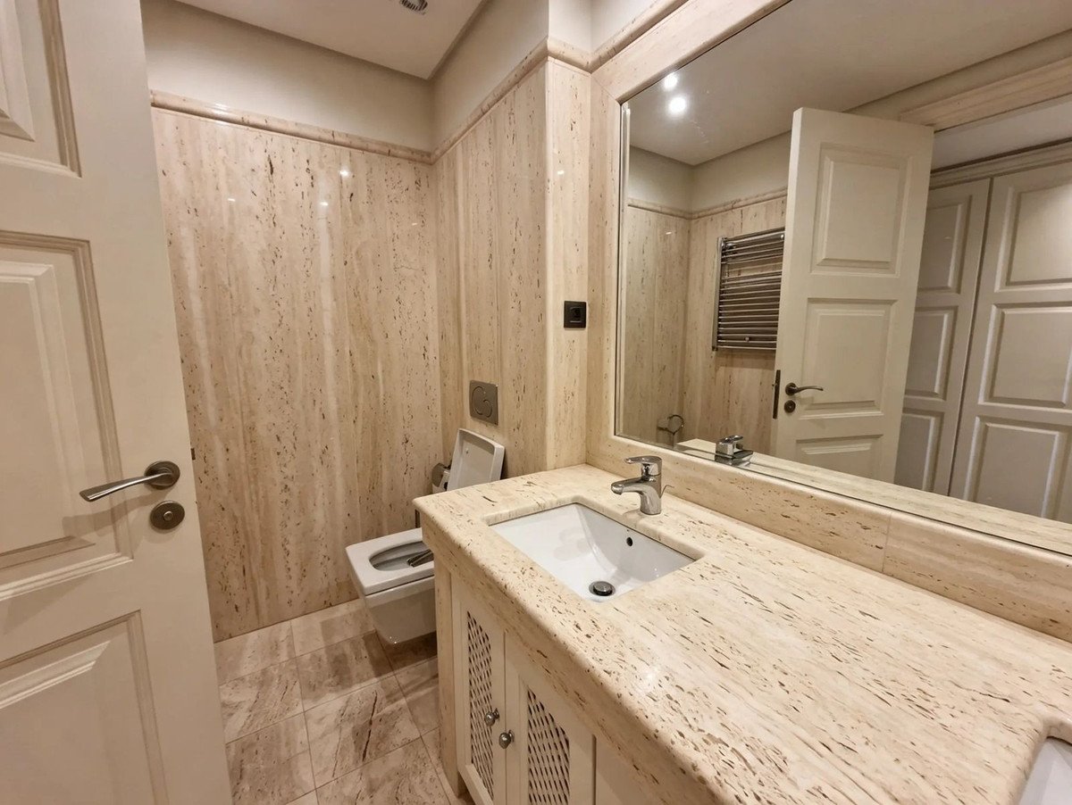 2 Bed Ground Floor Apartment in Estepona