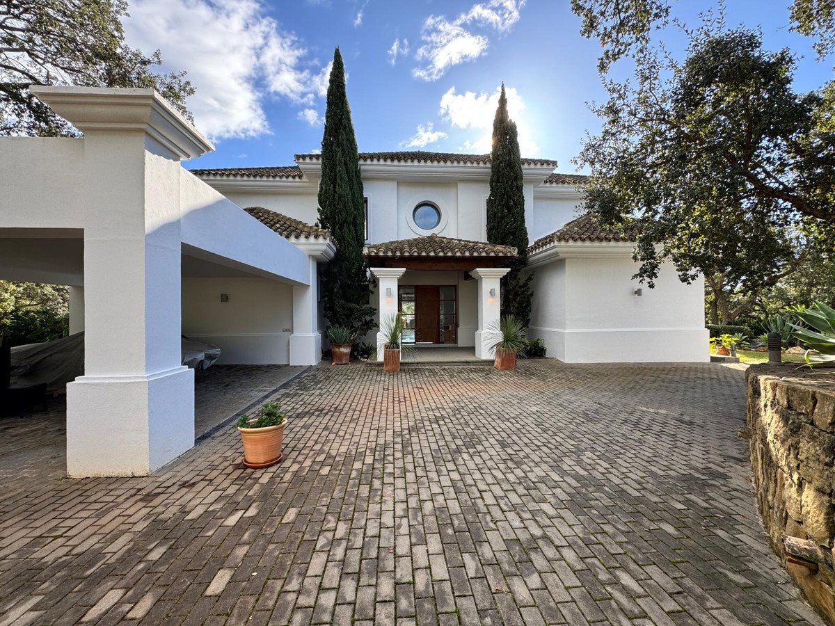 5 Bed Detached Villa in Sotogrande Alto