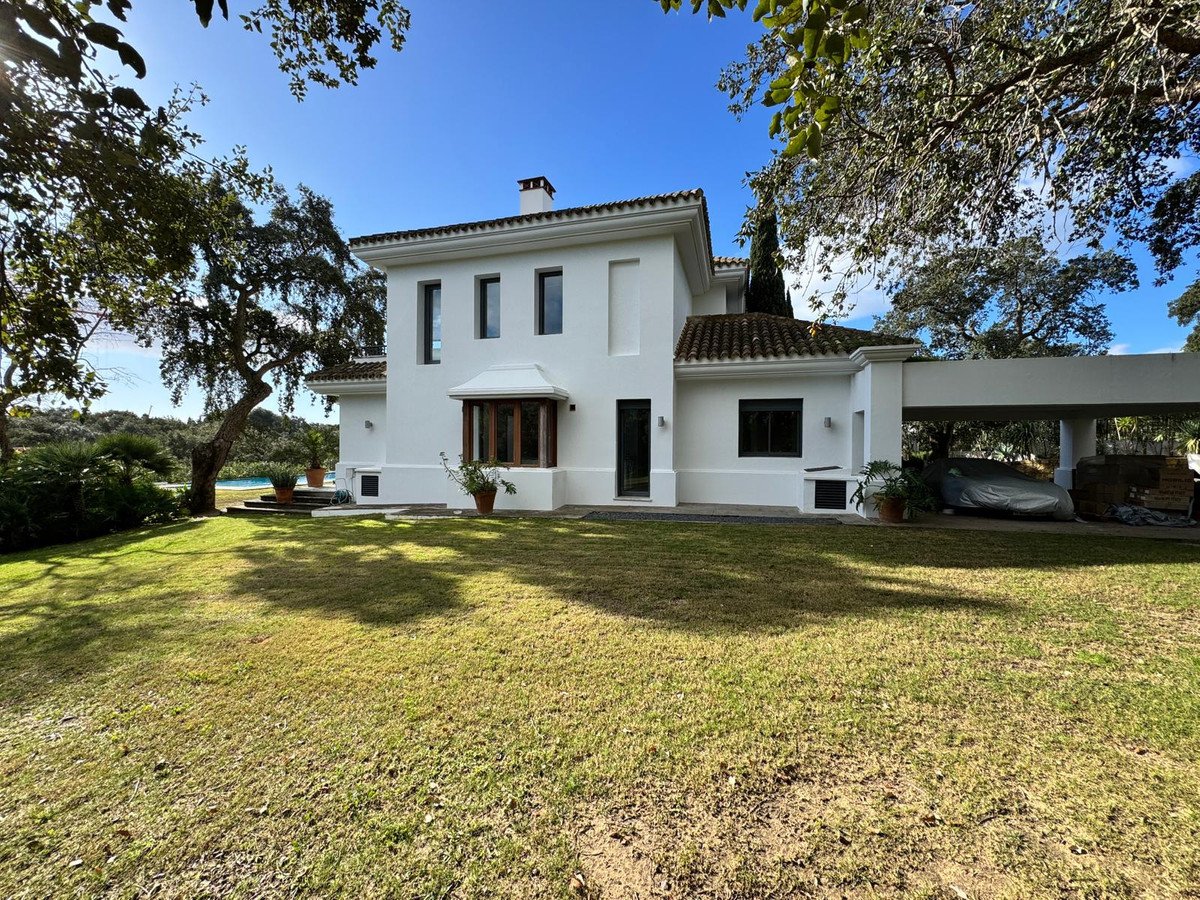 5 Bed Detached Villa in Sotogrande Alto
