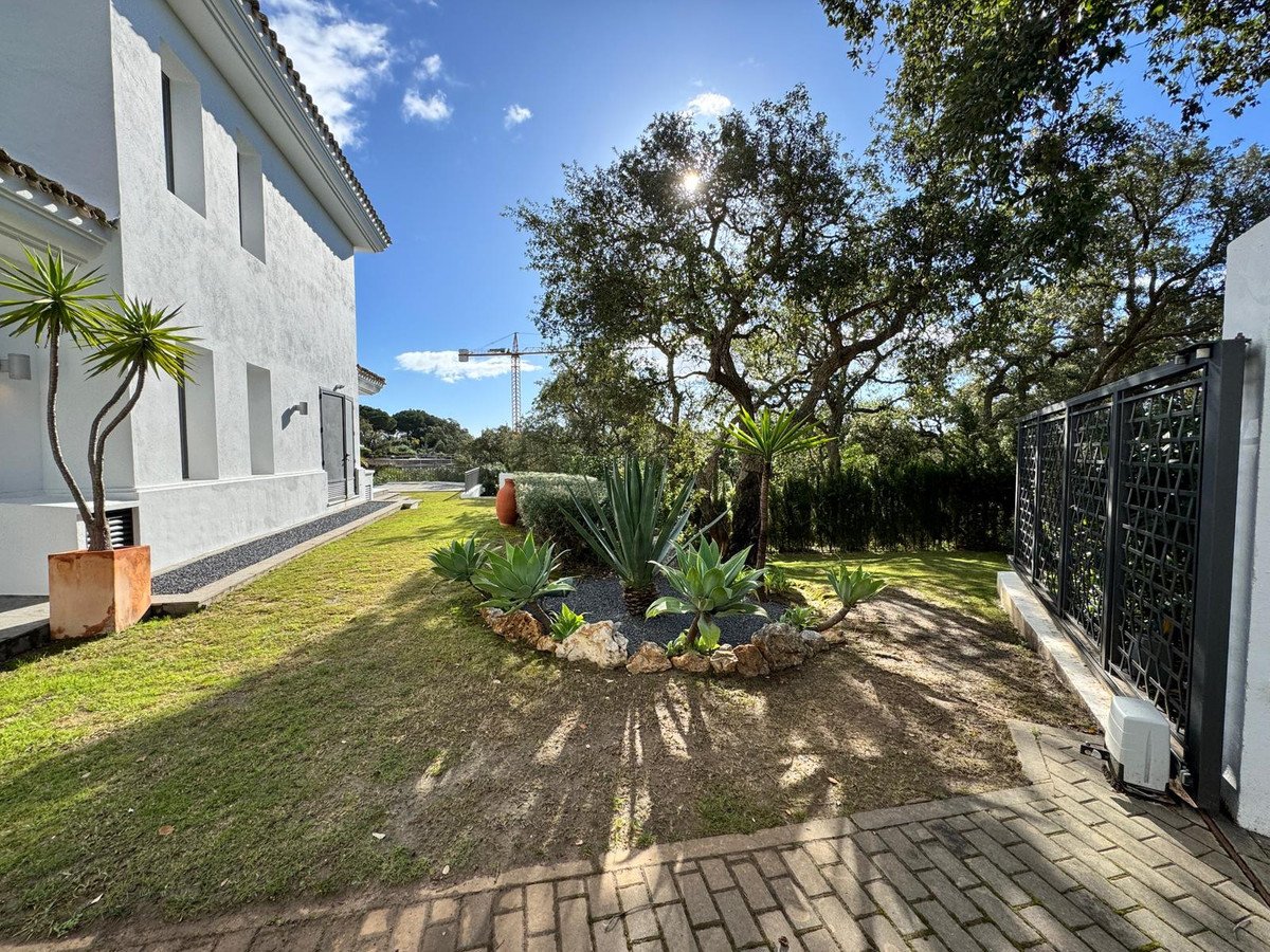 5 Bed Detached Villa in Sotogrande Alto