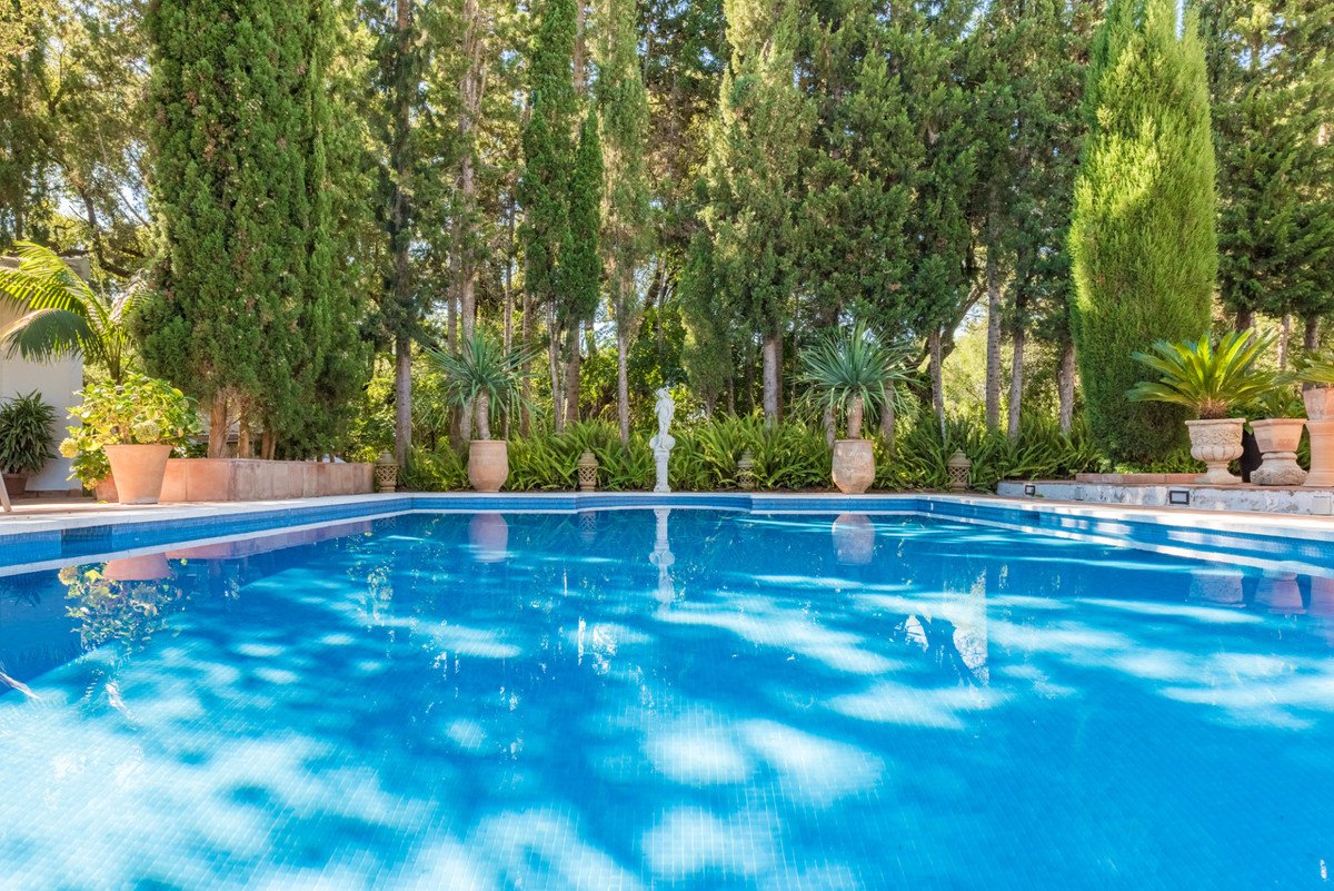 5 Bed Detached Villa in Sotogrande Alto