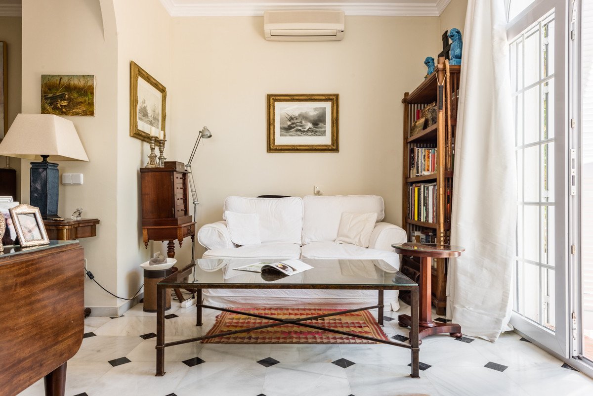 5 Bed Detached Villa in Sotogrande Alto